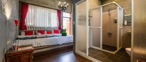 Standard Triple Room | Blackout drapes, free WiFi, bed sheets