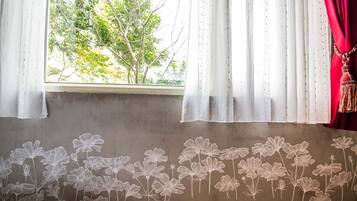 Family Suite, Multiple Beds | Blackout drapes, free WiFi, bed sheets