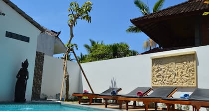 Askara Guest House - Hostel