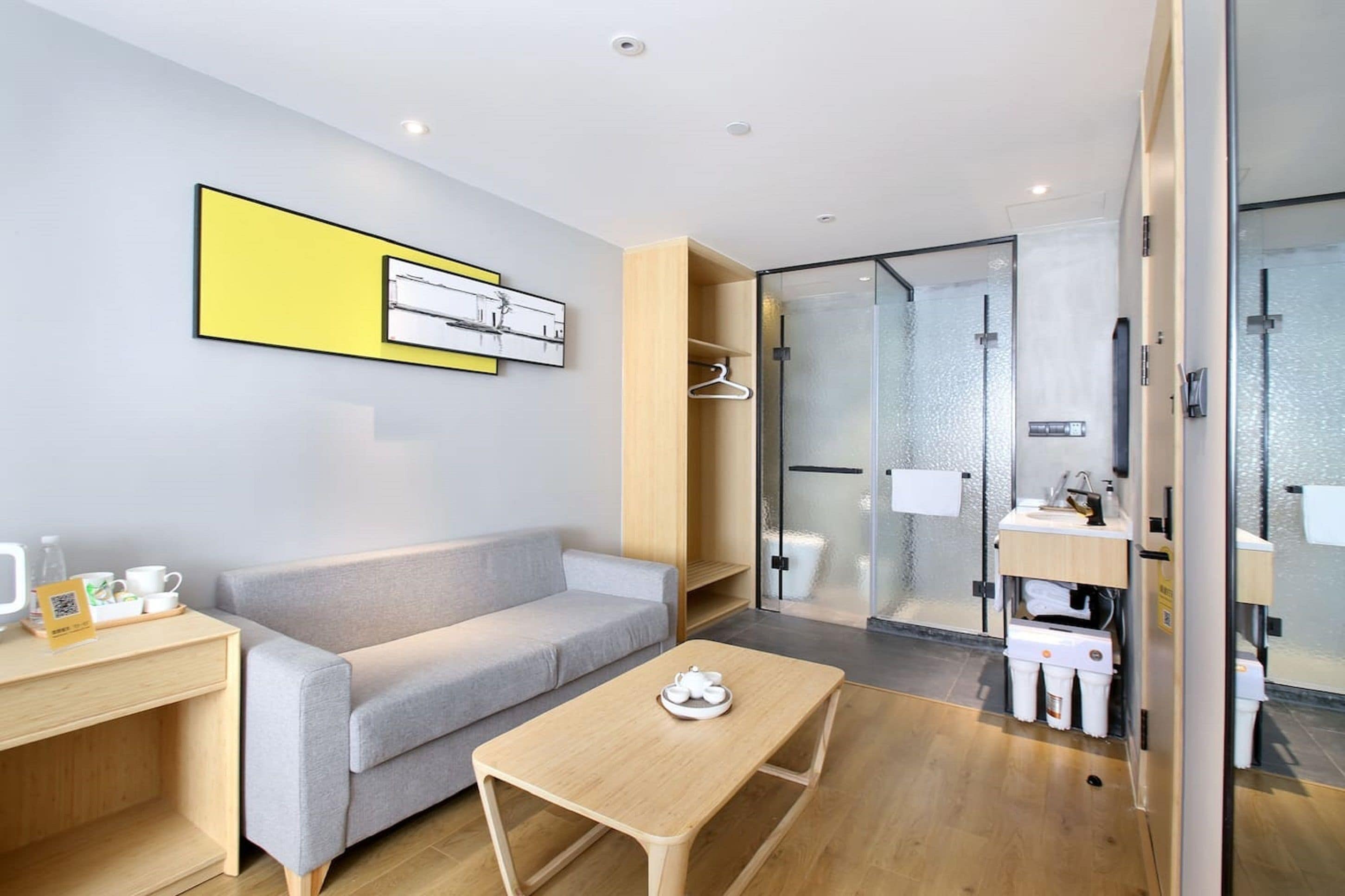 city suite | premium bedding, down duvets, pillow-top beds, minibar