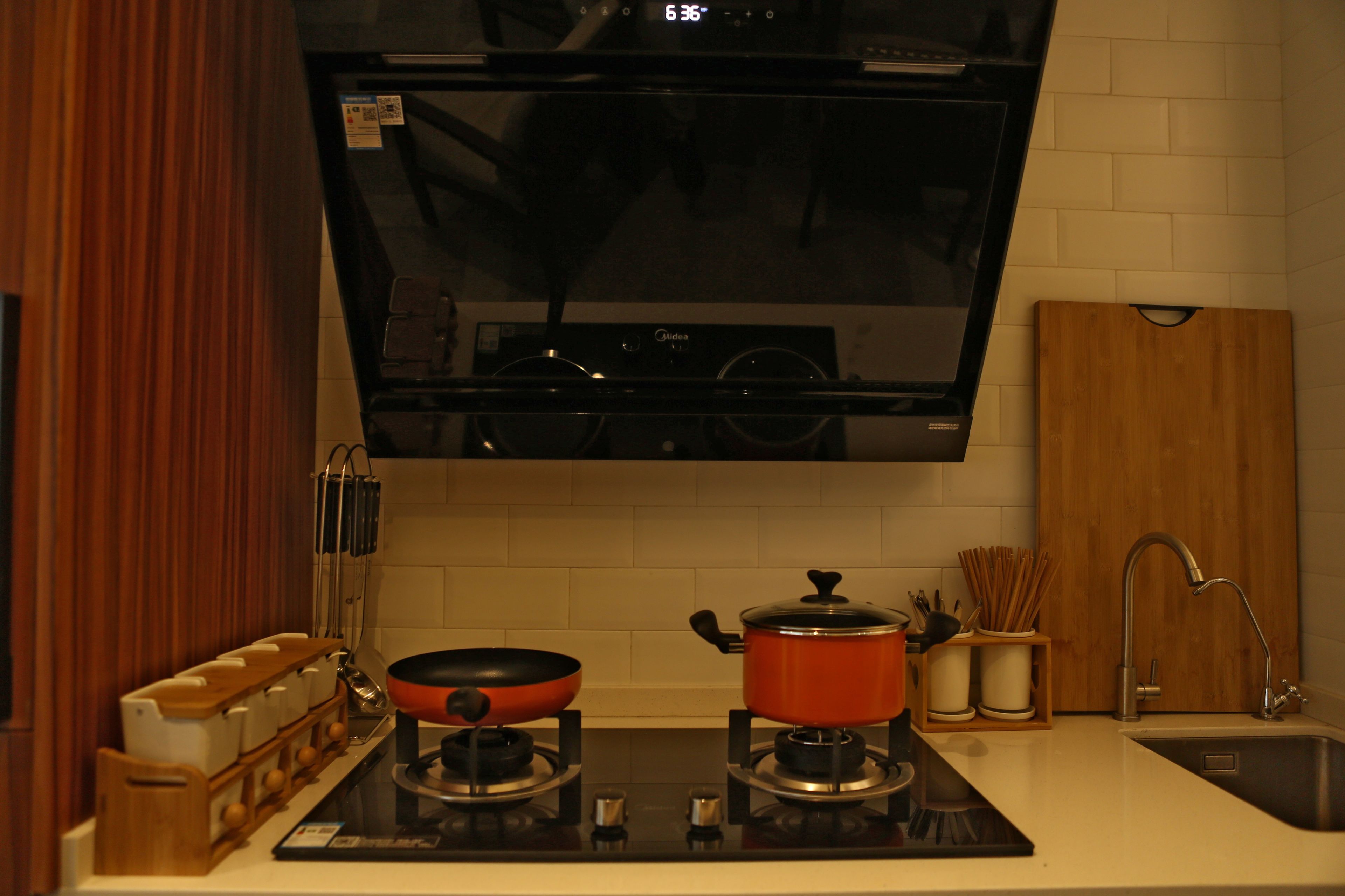 daily cooked-to-order breakfast (cny 35 per person)