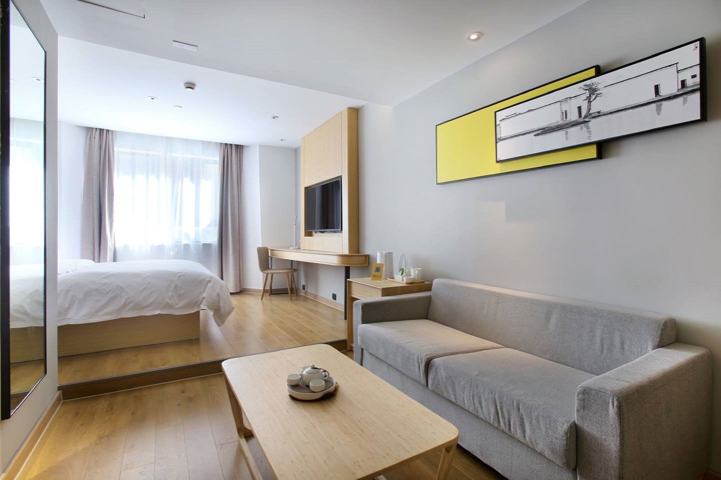 city suite | premium bedding, down duvets, pillow-top beds, minibar