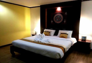 Deluxe Room | Rollaway beds, free WiFi - Chour Palace Hotel (Mae Sai)