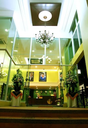 Exterior - Chour Palace Hotel (Mae Sai)