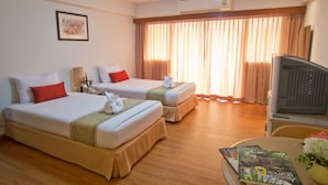 Standard Room with City View - Pxpress Hotel (Si Racha)