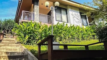 Deluxe Room, Balcony | Terrace/patio