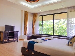 Honeymoon Room, Bathtub - Kornwat Garden Resort (Mae Chan)