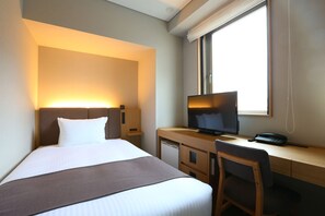 Desk, blackout drapes, soundproofing, free WiFi - Almont Inn Shonan Fujisawa (Fujisawa)