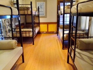 Basic Shared Dormitory, Multiple Beds, Non Smoking | Blackout curtains, soundproofing, iron/ironing board, free WiFi - Da Arden Guest House (Johannesburg)