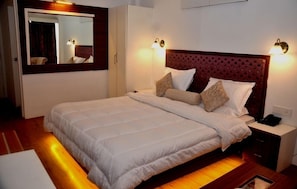 Rollaway beds, free WiFi