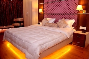 Rollaway beds, free WiFi