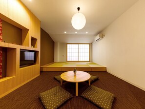 Huone, tupakointi kielletty (Japanese Style Room) | Ruokailu omassa huoneessa