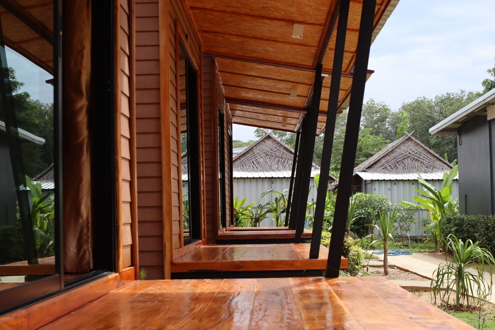 Pimennysverhot, ilmainen Wi-Fi