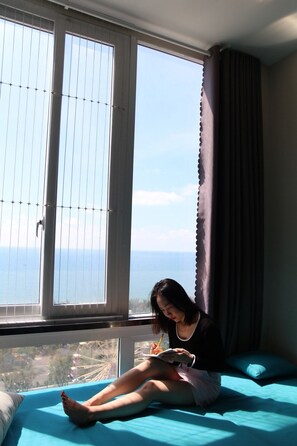 プレミアム コンドミニアム 2 ベッドルーム 禁煙 シービュー | 2 室のベッドルーム、高級寝具、デスク、アイロン / アイロン台