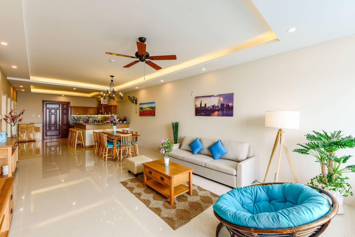 Condo, 3 quartos | Sala de estar | TV de tela plana