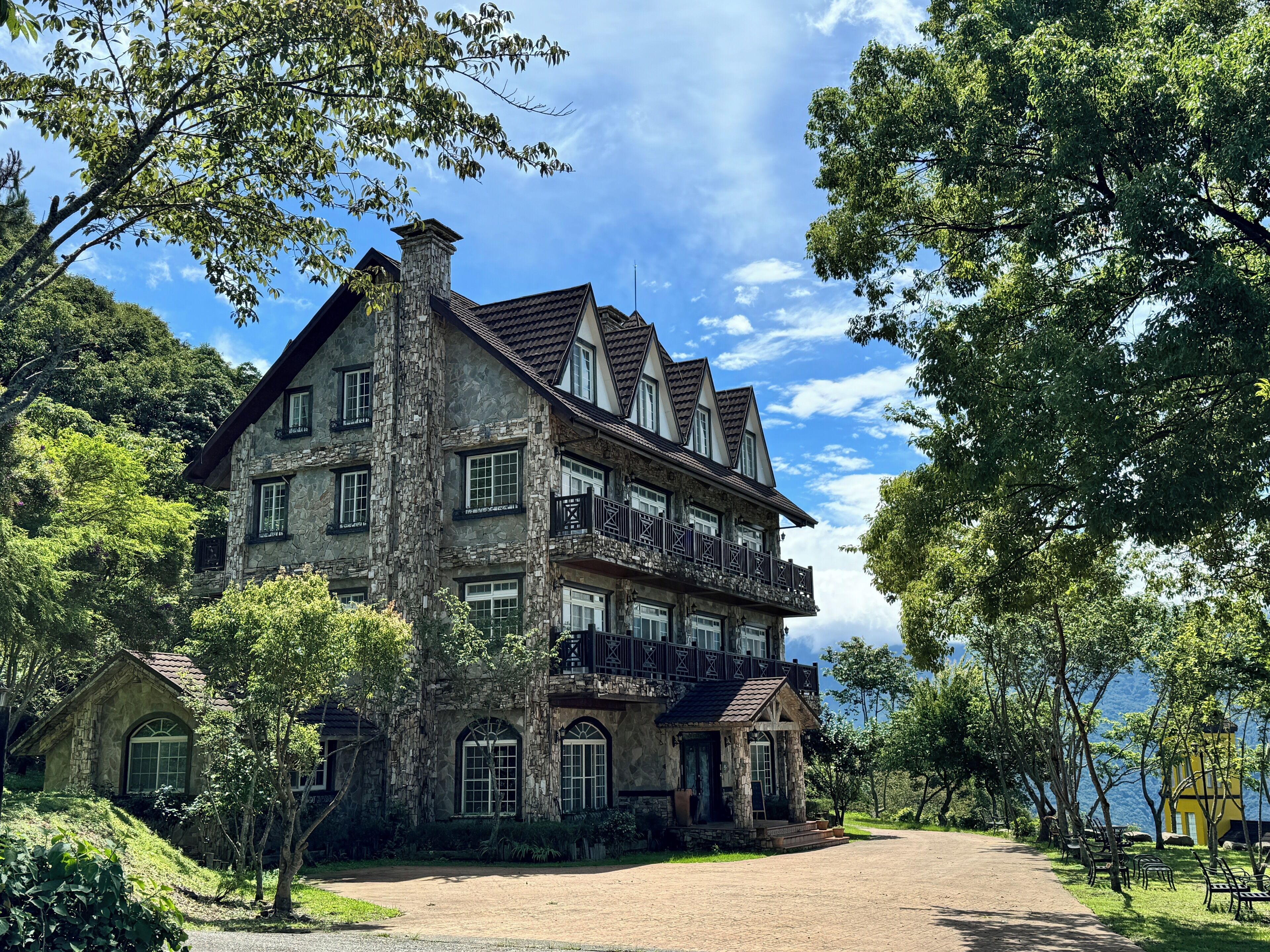 日初山莊評價、影片、特色體驗、房價資訊、訂房連結 – 百萬夜景與日出美景民宿 - 照片 13