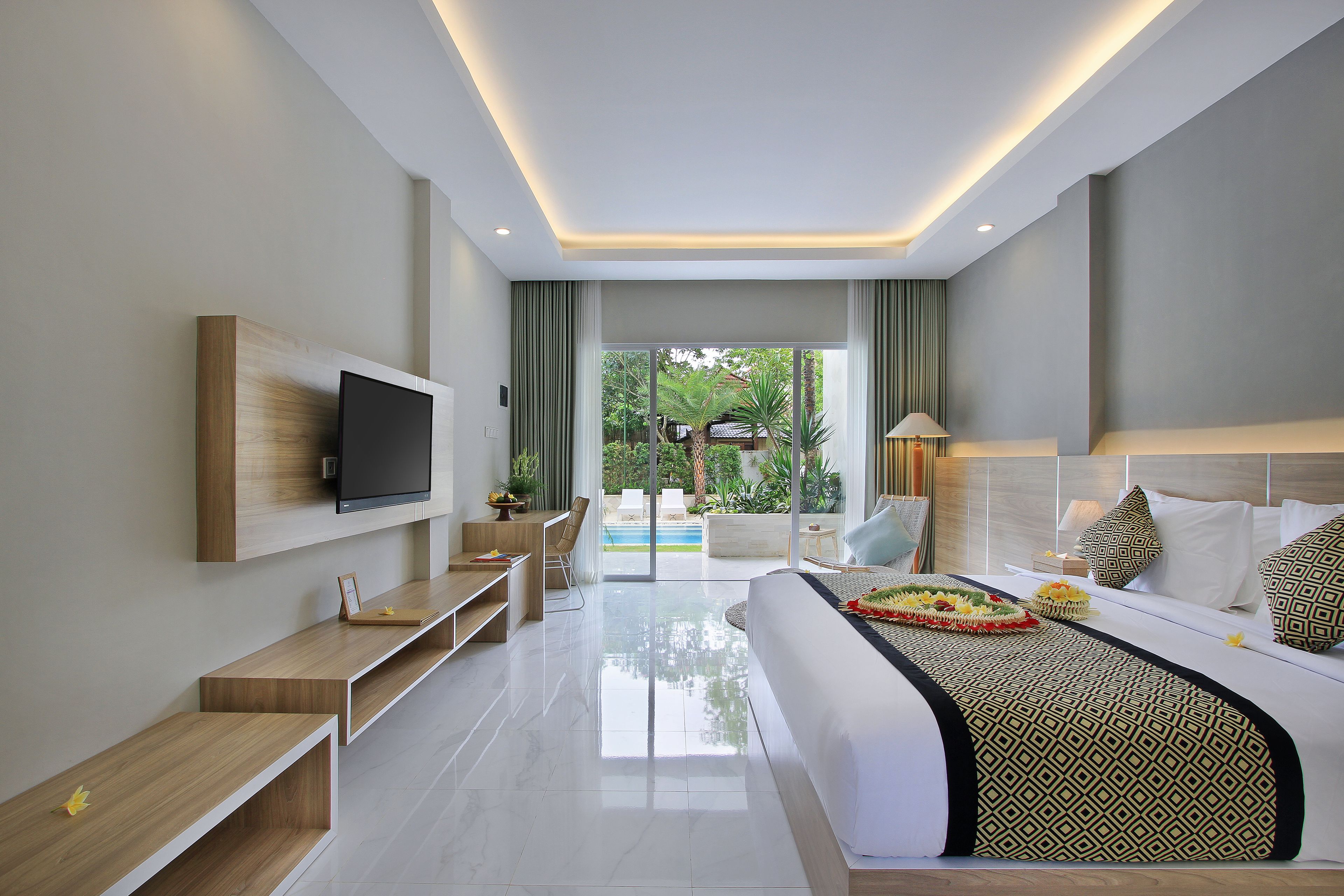 deluxe room pool access (with daily afternoon tea) | 2 bedrooms, minibar, in-room safe, desk