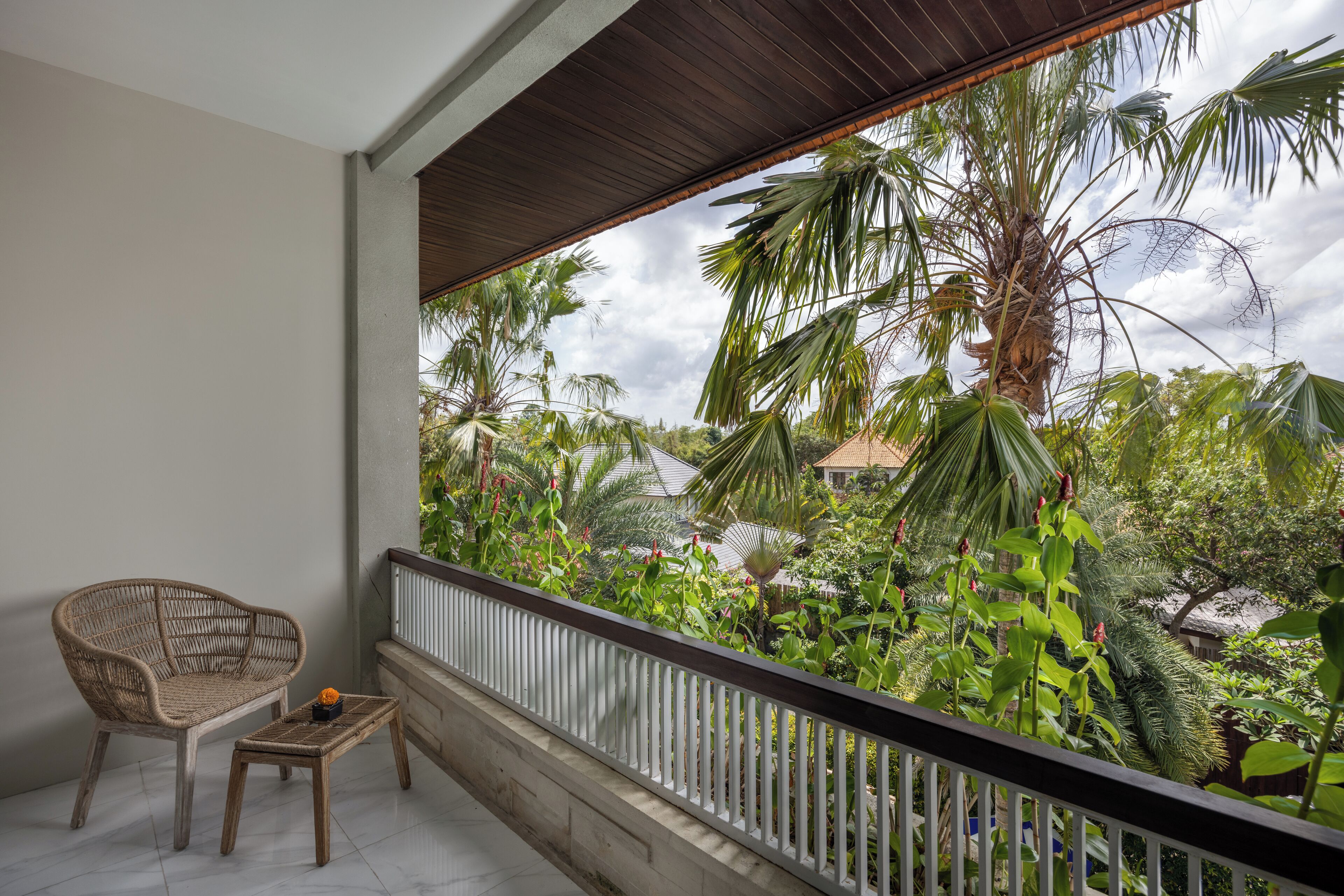 Habitación Deluxe, vista a la alberca | Balcón