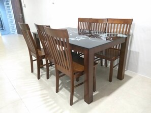 In-room dining - Sakura Bandar Semariang Guest House (Kuching)