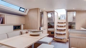 Premium suite, 3 slaapkamers | Dineren op de kamer
