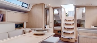 Discover Sailing Asia - Hong Kong