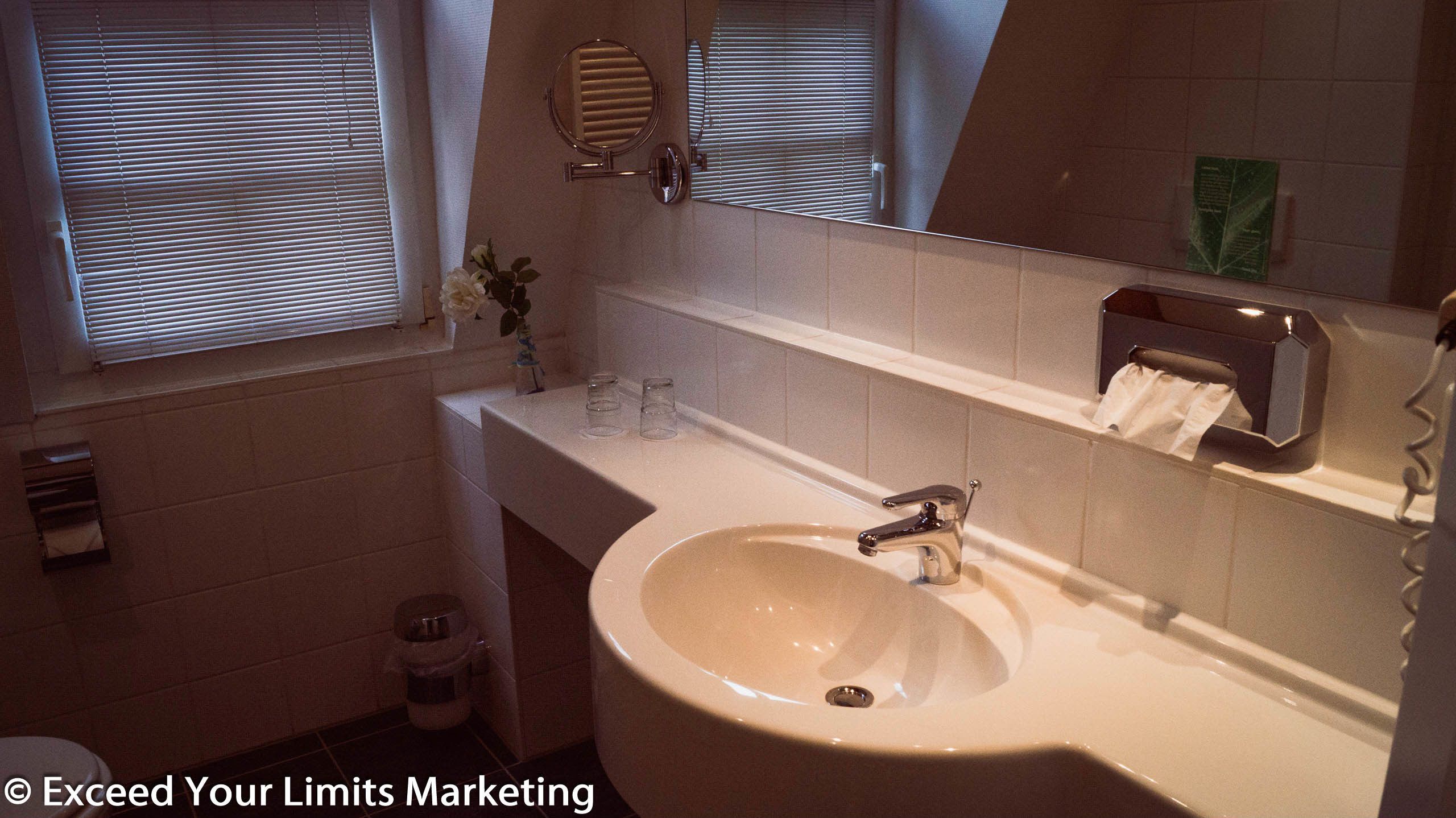 double room | bathroom | free toiletries, hair dryer, towels