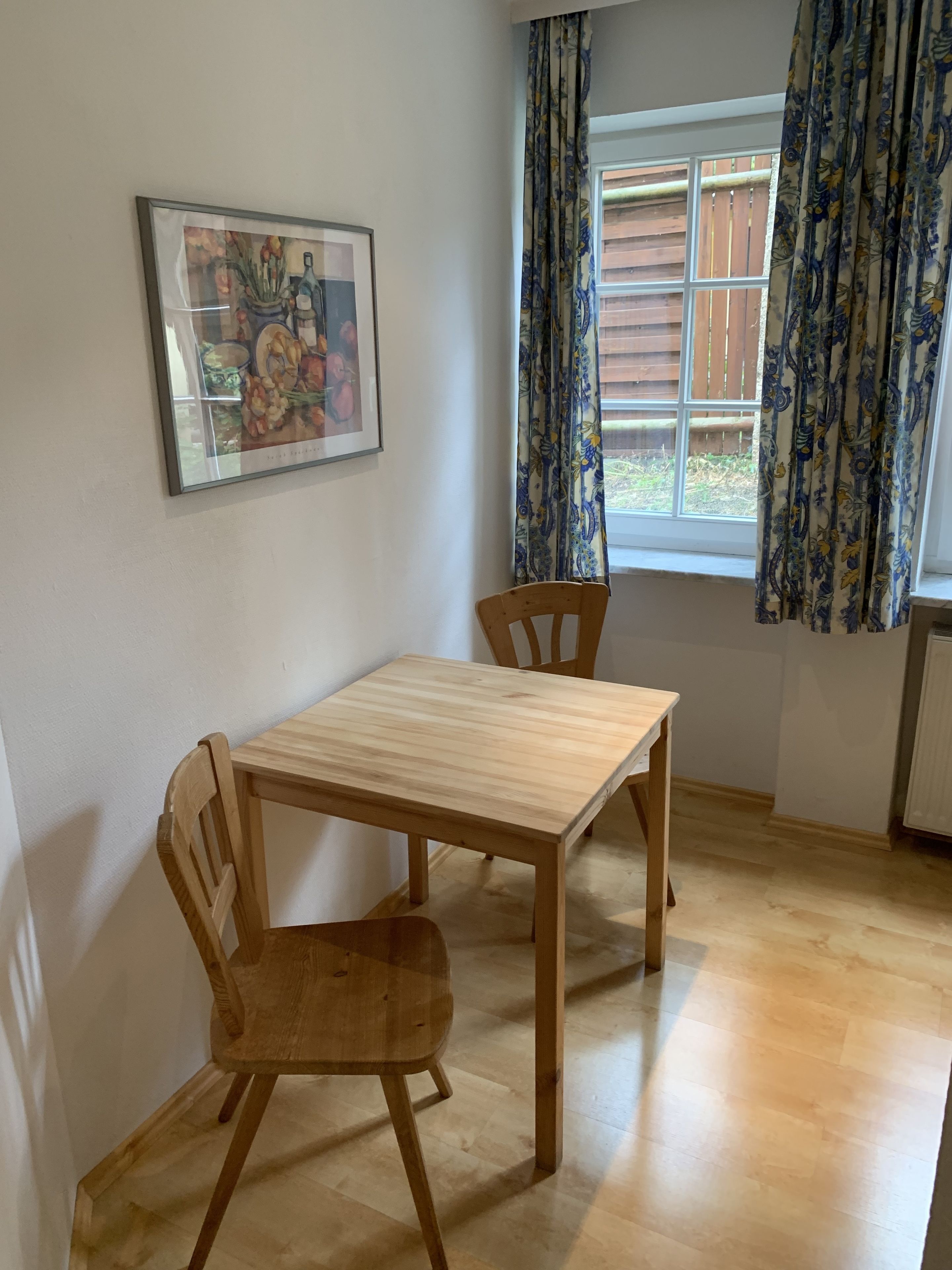 room | in-room dining