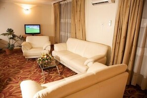 ทีวีจอแบน