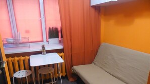 Room, Private Bathroom | Living area | Flat-screen TV - Berloga Sovetskaya 1k3 (Yekaterinburg)