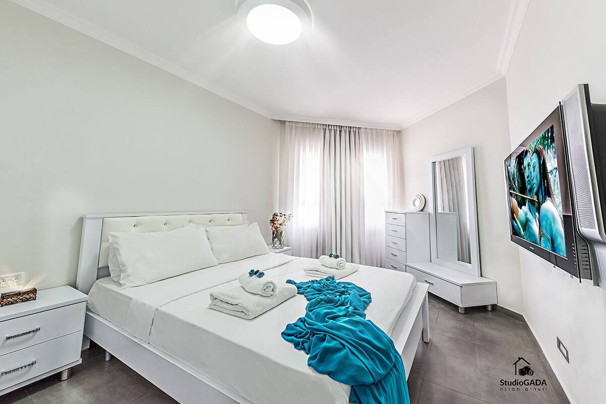 Royal Apartment, 1 Bedroom, Balcony, Lake View