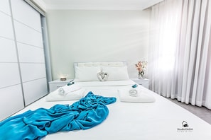 Royal Apartment, 1 Bedroom, Balcony, Lake View