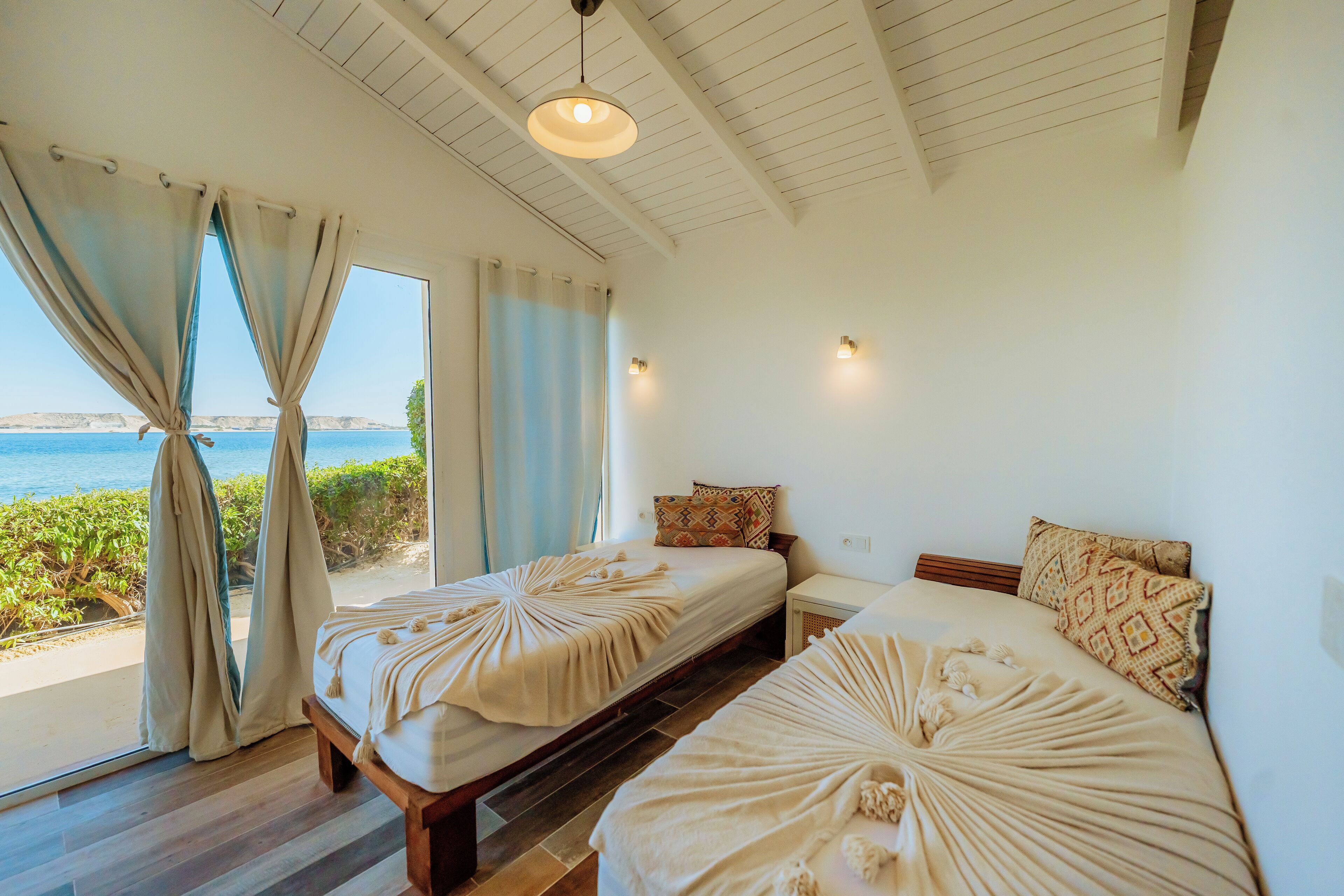 Bungalow VIP | Una scrivania, tende oscuranti, culle/letti per bambini (gratuiti)