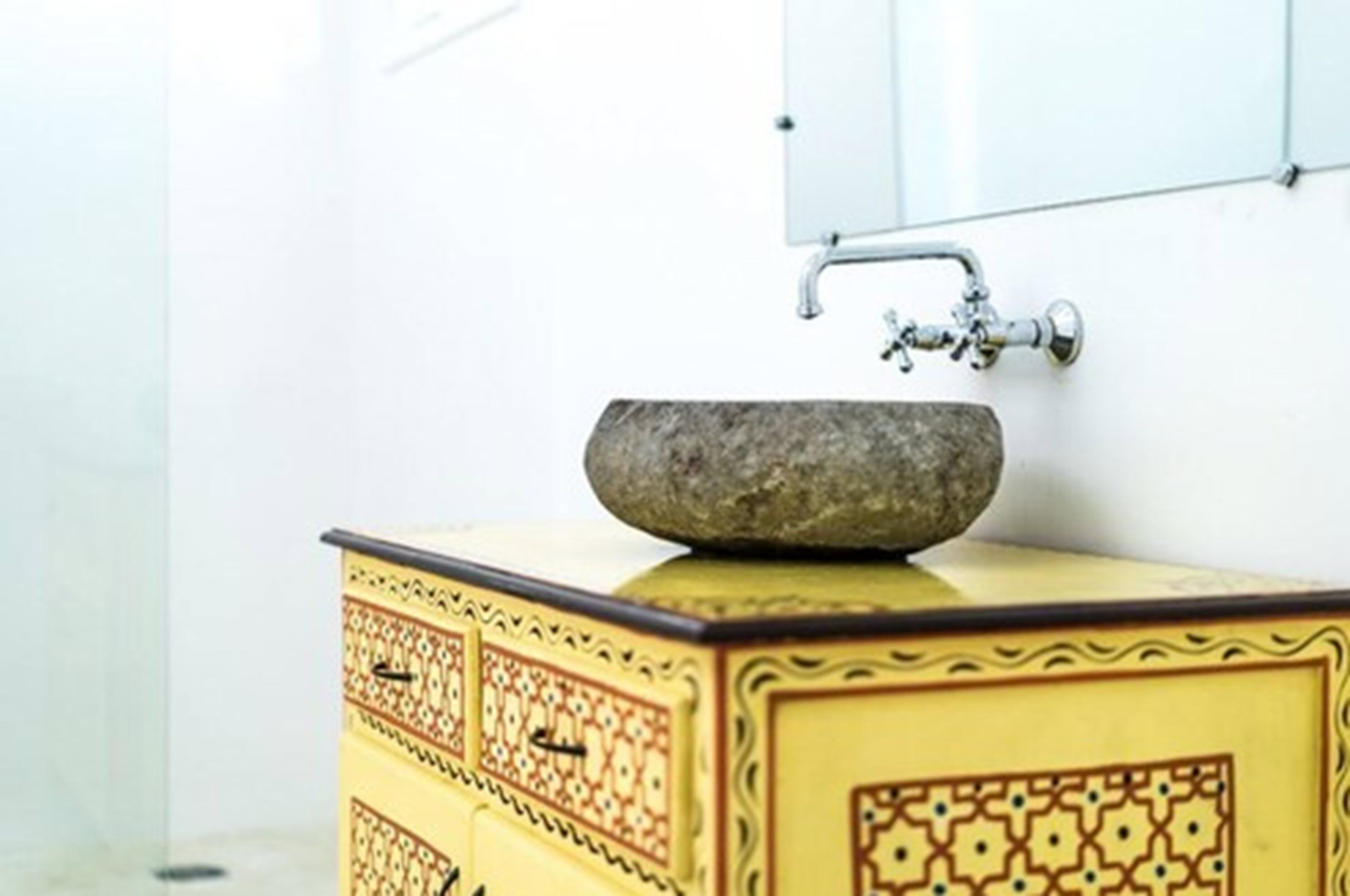 bungalow vip | bathroom sink