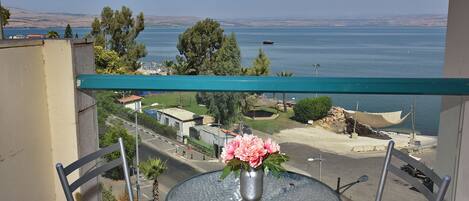 Comfort Apartment, 2 Bedrooms, 2 Bathrooms, Lake View | Balcony