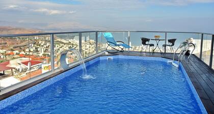 Luxury Suite with Jaccuzzi & Pool