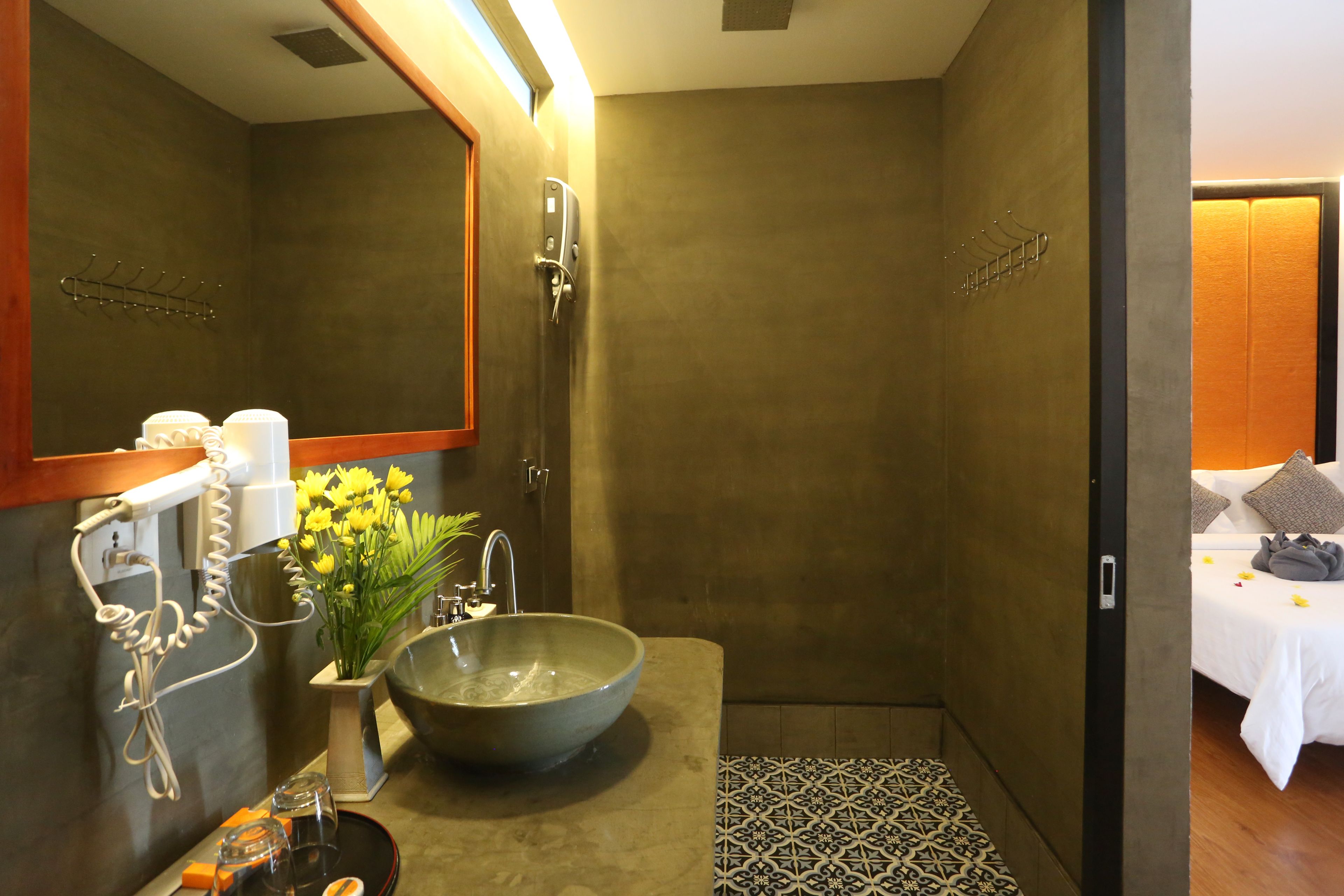 free toiletries, hair dryer, bathrobes, slippers