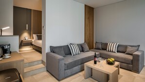 Suite, 1 soverom | Safe på rommet, blendingsgardiner, lydisolert og strykejern/-brett