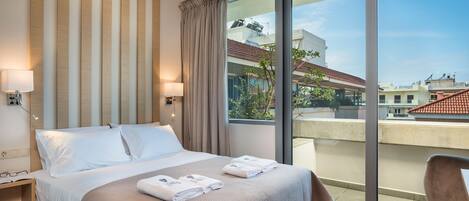 Standard Apartment, 1 Bedroom | 2 bedrooms, in-room safe, blackout drapes, soundproofing