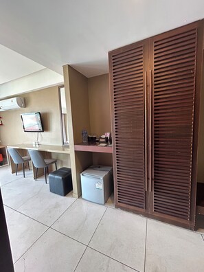 华丽双人房, 山景 | 1 多间卧室、客房内保险箱、遮光窗帘、免费 WiFi