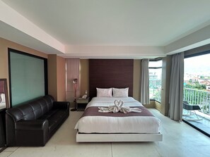 Quarto casal luxo, vista para a montanha | 1 quarto, cofres nos quartos, cortinas blackout, Wi-Fi de cortesia