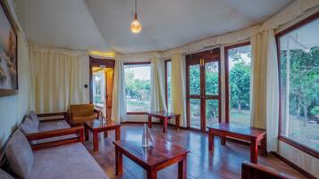Grand Room, 2 Bedrooms | Minibar, iron/ironing board, free WiFi, bed sheets