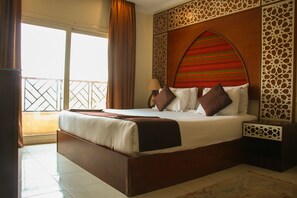 Chambre Double Supérieure, balcon, vue vallée | Minibar, coffres-forts dans les chambres, Wi-Fi gratuit, draps fournis