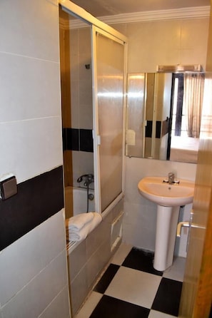 Ensemble douche/baignoire, baignoire relaxante profonde