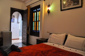 Cortinas opacas y sistema de insonorización