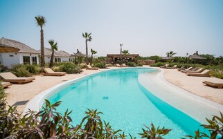 2 piscinas al aire libre