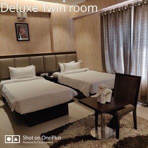 Deluxe-Zimmer | 1 Schlafzimmer, Zimmersafe, Schreibtisch, Bügeleisen/Bügelbrett