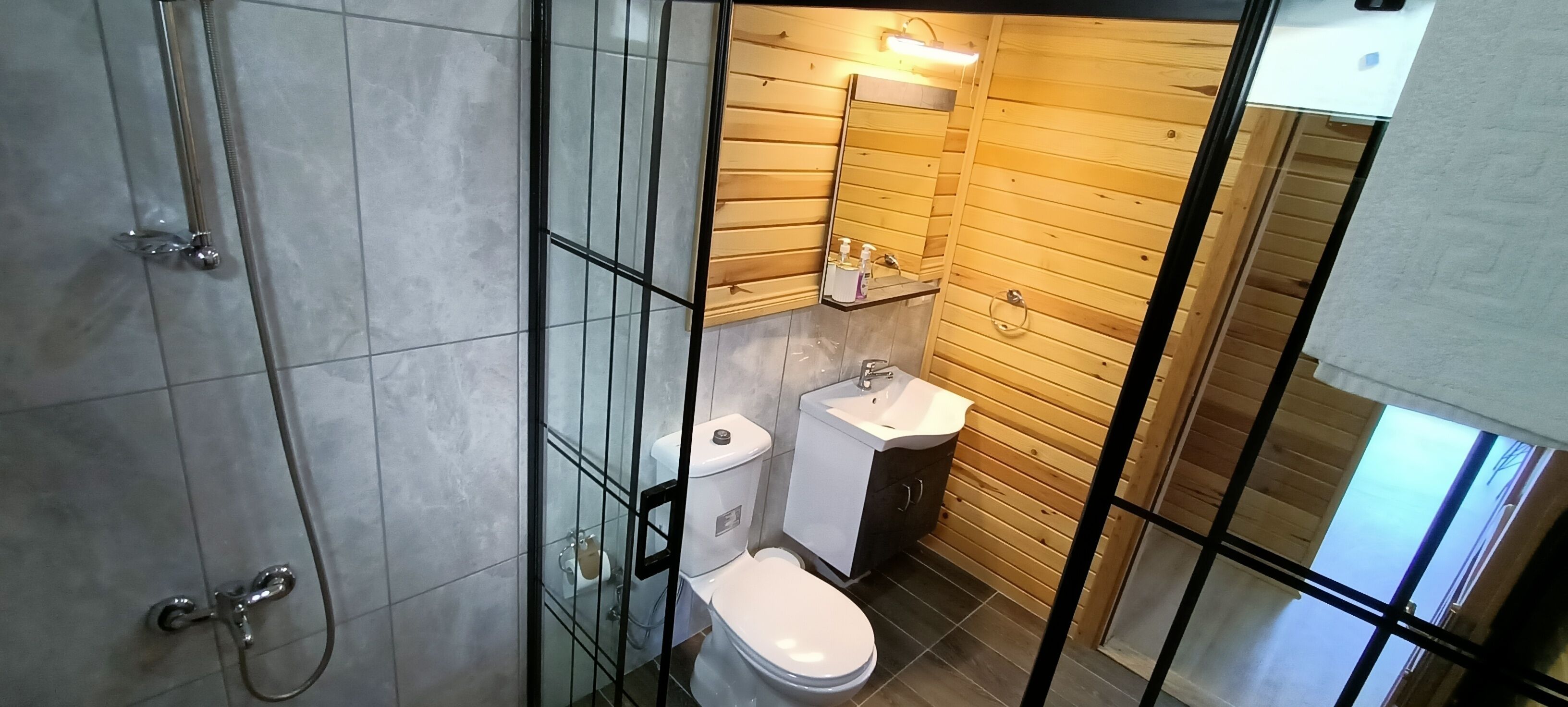 family chalet | bathroom | shower, hair dryer, towels, soap