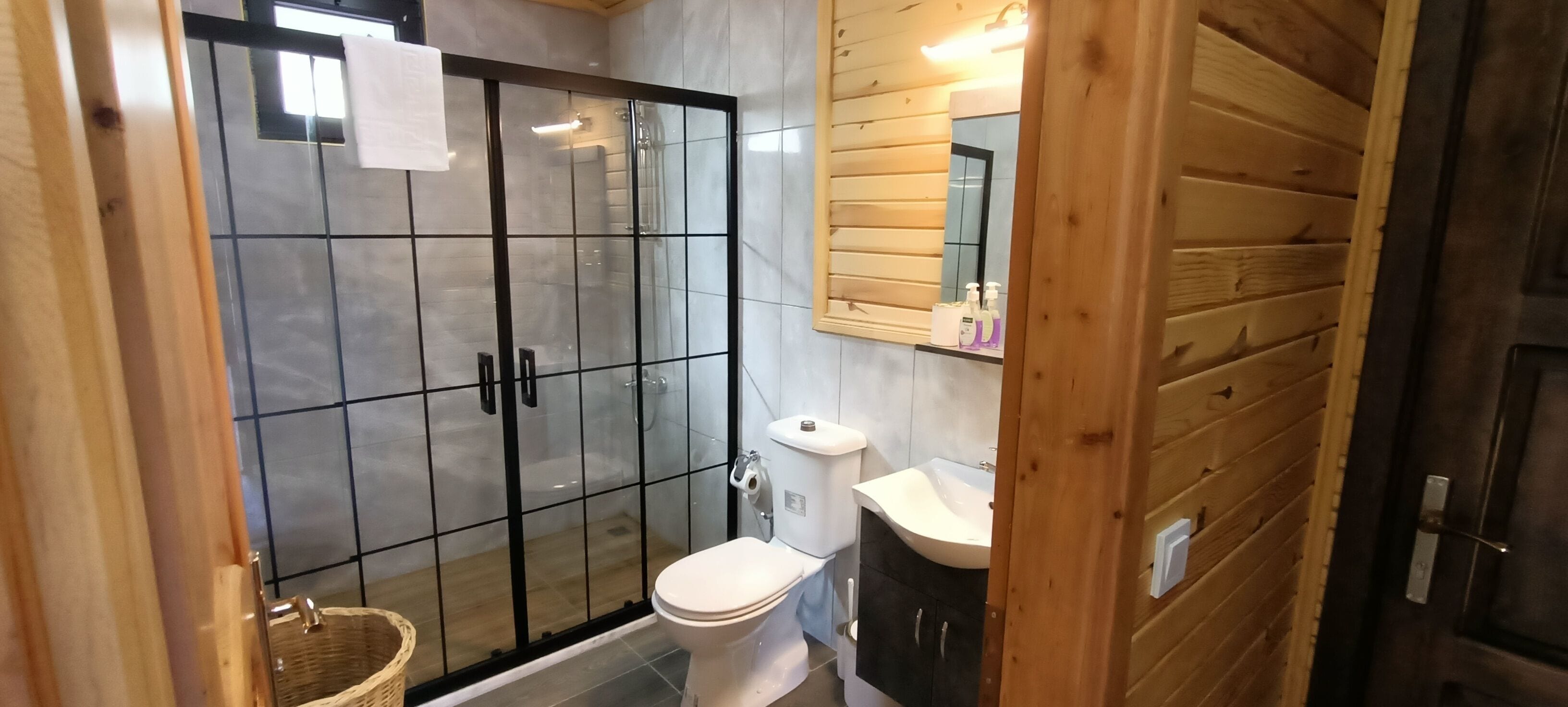 family chalet | bathroom | shower, hair dryer, towels, soap