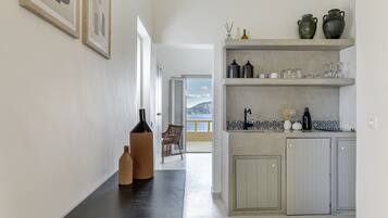 Villa panoramica, 1 camera da letto, idromassaggio, vista mare (Top Caldera) | Cucina privata | Frigorifero, piano cottura, macchina per caffè espresso