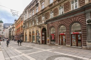 Front of property - Urban Apartments Strossa (Sarajevo)
